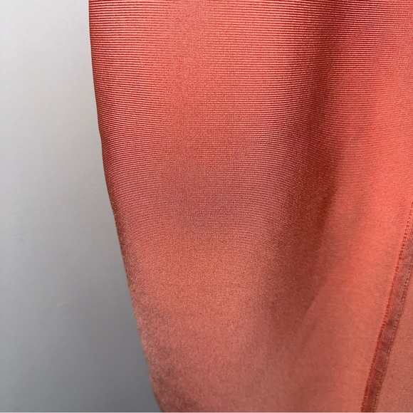 House of CB London Savannah V-Neck Low Plunge Bodycon Dress in Peach Size L - Picture 7 of 15